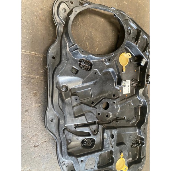 Suporte Maquina De Vidro Diant. Direita Toro 2021 Original