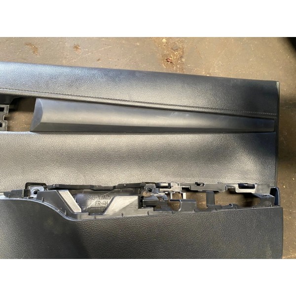 Forro Porta Dianteira Direita Toyota Hilux 2022 Original Preto
