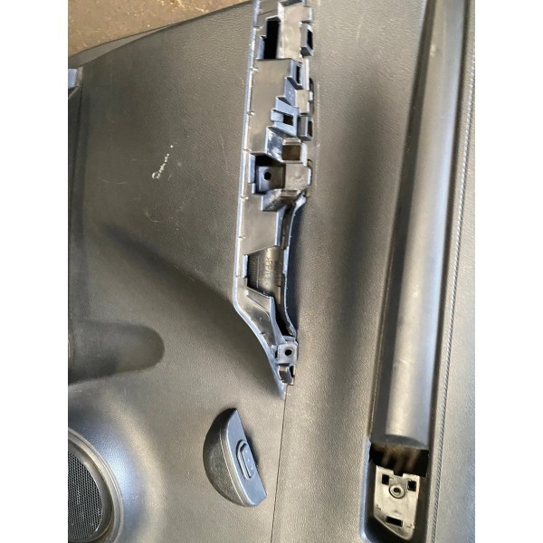 Forro De Porta Traseiro Lado Esquerdo Toyota Hilux 2022 Orig