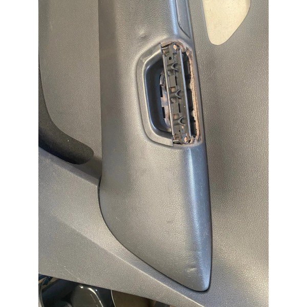 Forro De Porta Dianteiro Direito Vw Amarok 2019 Original
