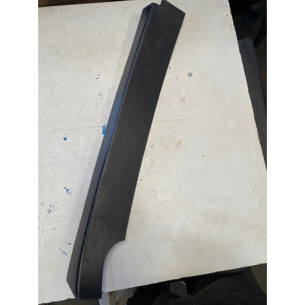 Moldura Superior Tampa Tras Direita Fiat Toro 2023 Original Preto