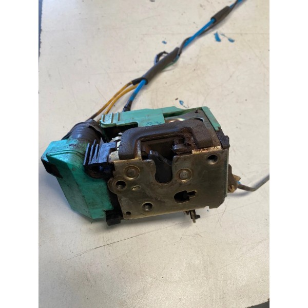 Fechadura Diant.direita Eletro Fiat Uno Vivace 2013 Original