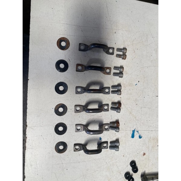 Kit Gancho Da Caçamba Amarok 2020 Original