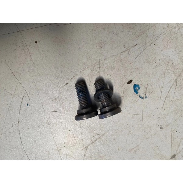 Par Parafuso Do Cabo Tampa Traseira Vw Amarok 2020 Original