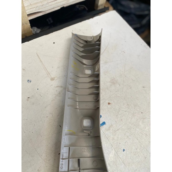 Moldura Coluna Dianteira Esquerda S-10 2018 Original Bege