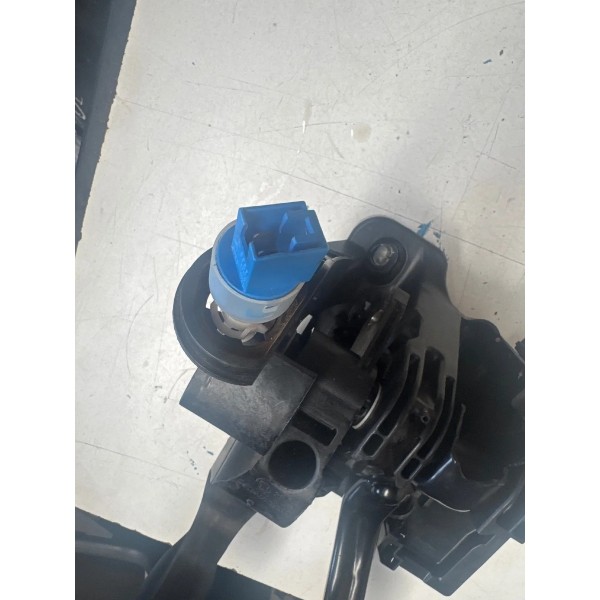 Pedais F E Embreagem Fiat Uno Vivace 1.0 2013 Original