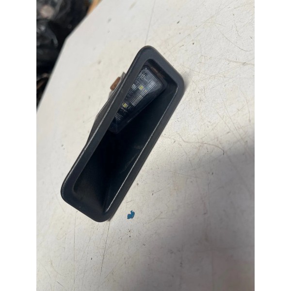 Luz De Placa Traseira Esquerda Dodge Ram 2500 2022