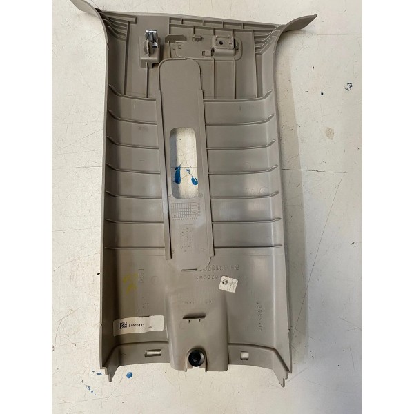 Acabamento Superior Coluna Lateral Direito S10