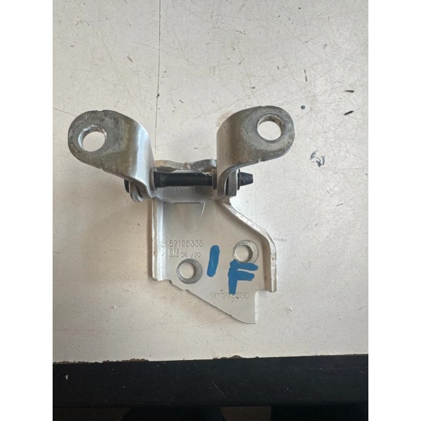 Dobradiça Inferior Da Porta Traseira Esquerda S10 2020 Origi