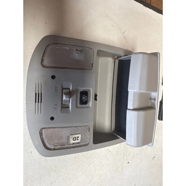 Luz De Teto C/ Porta Oculos Hillux 2021 Original