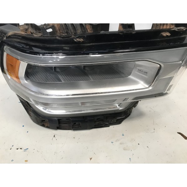 Farol Direito Dodge Ram 2500 3500 Cromado 2020 21 2022 2023